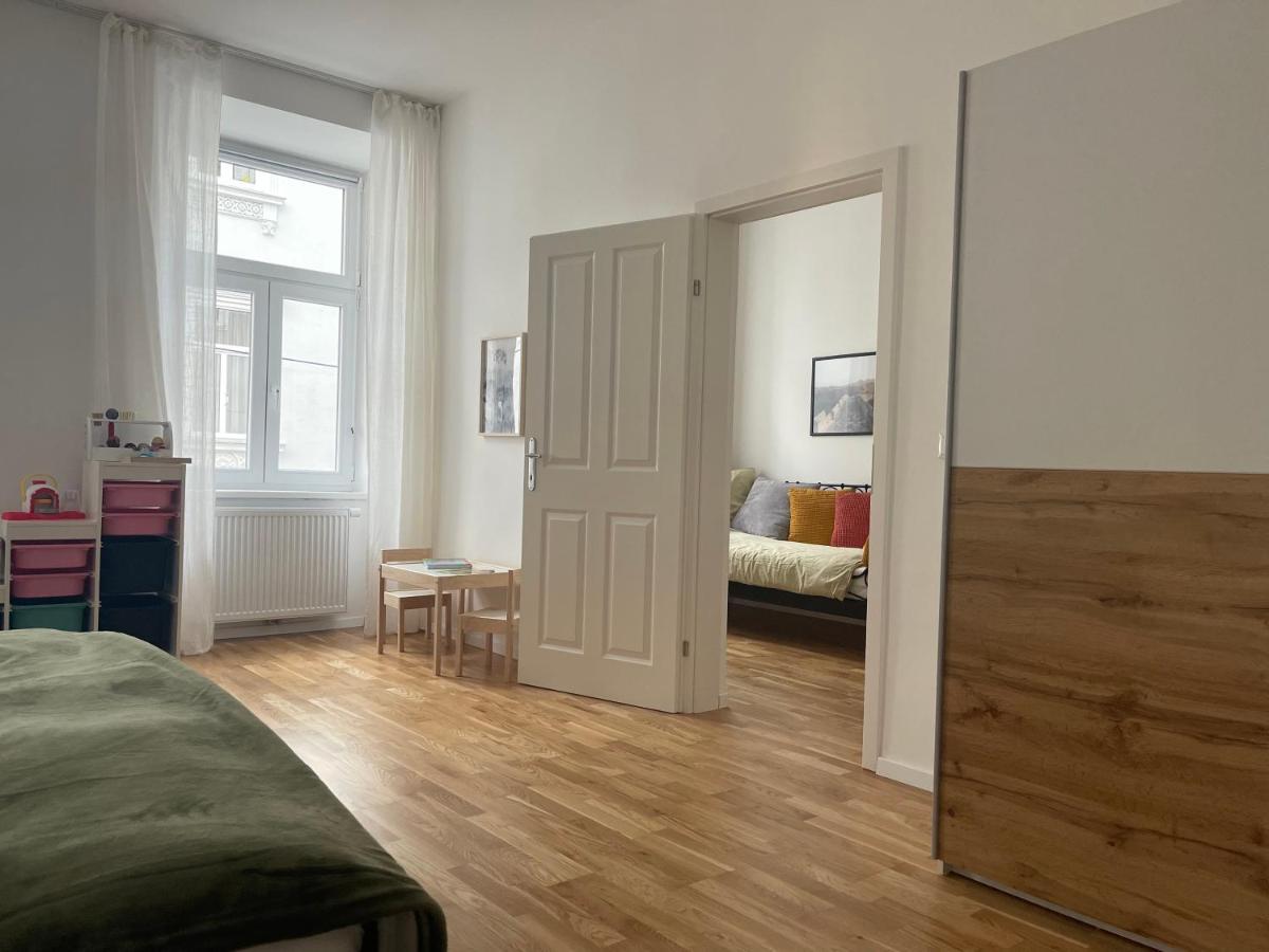 Big Apartment Виена Екстериор снимка