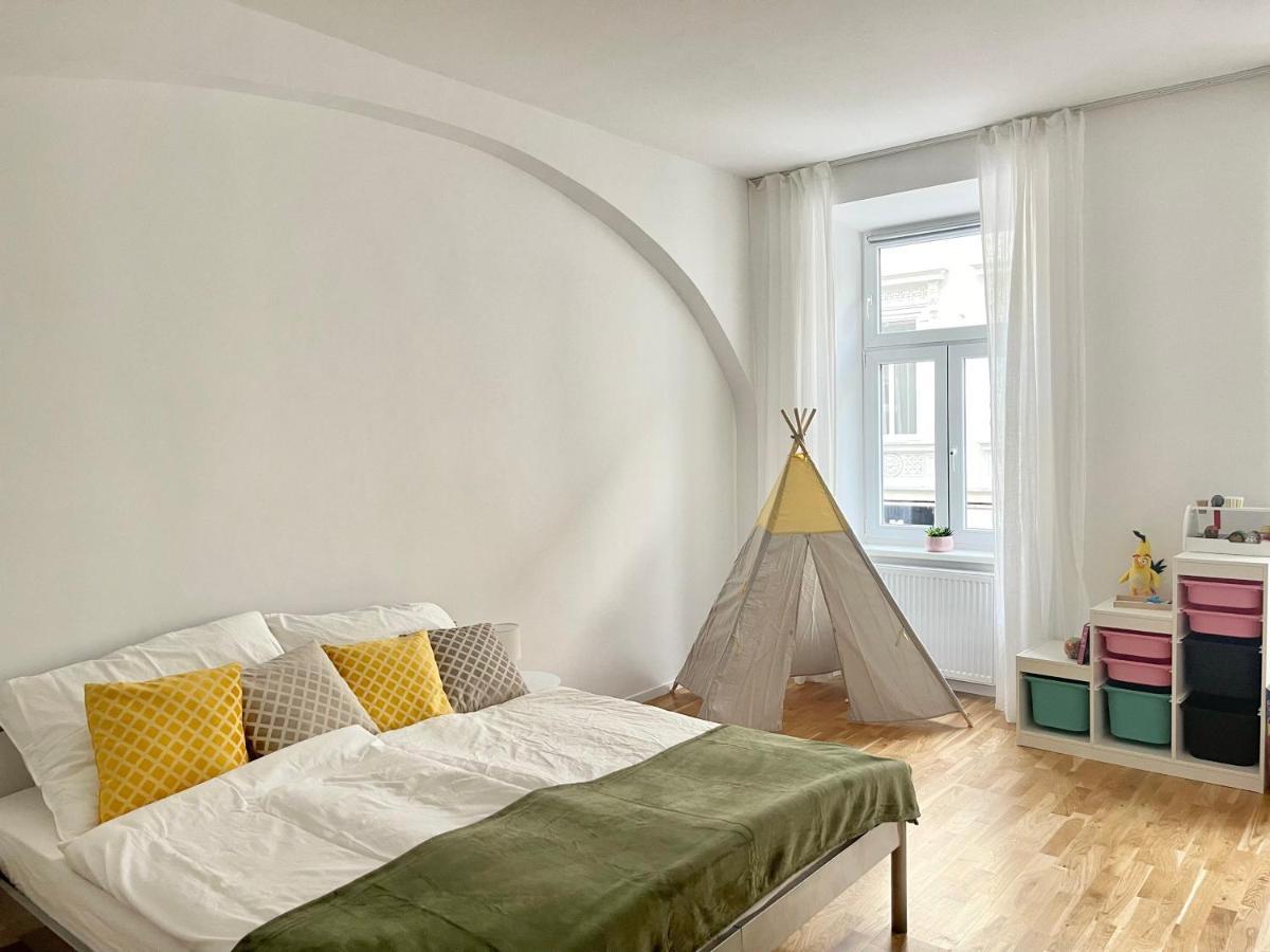 Big Apartment Виена Екстериор снимка